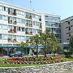 호텔 Hotel Pula 3*