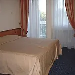 Hotel Pula 호텔