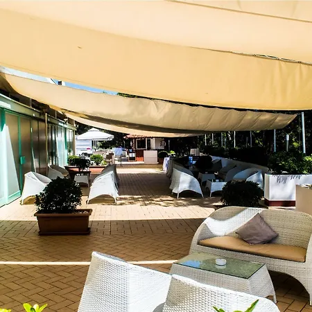 Hotel Pula ホテル 3*