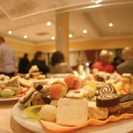 Hotel Pula 3*