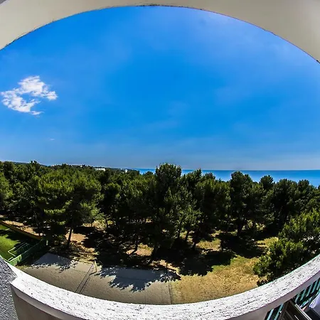 Hotel Pula Πούλα