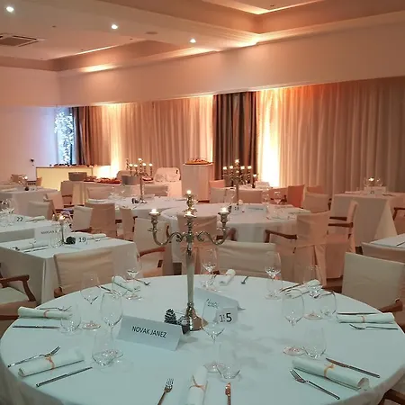 Hotel Pula Ξενοδοχείο Πούλα