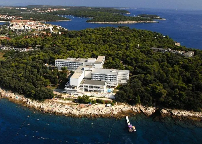 호텔 Hotel Pula 3*