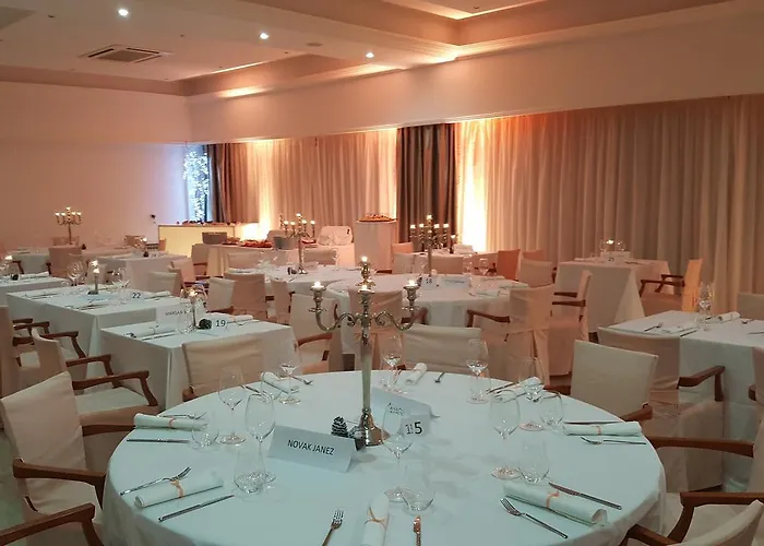 Hotel Pula 호텔 풀라