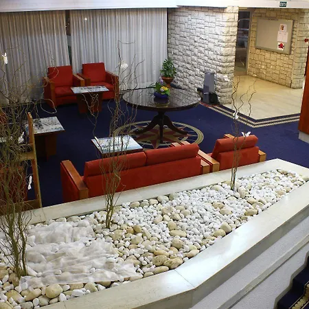 Hotel Pula 3* بولا