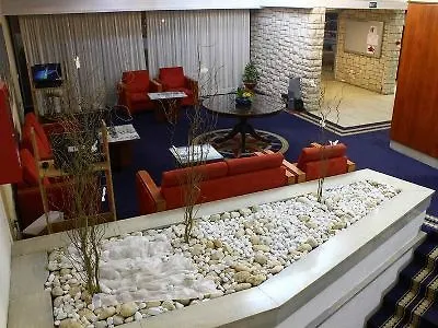 מלון Hotel Pula 3*